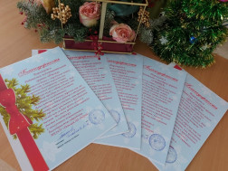 В канун Нового Года, по традиции, в нашем детском саду проходит выставка поделок, где  можно  увидеть поистине необыкновенные творения.